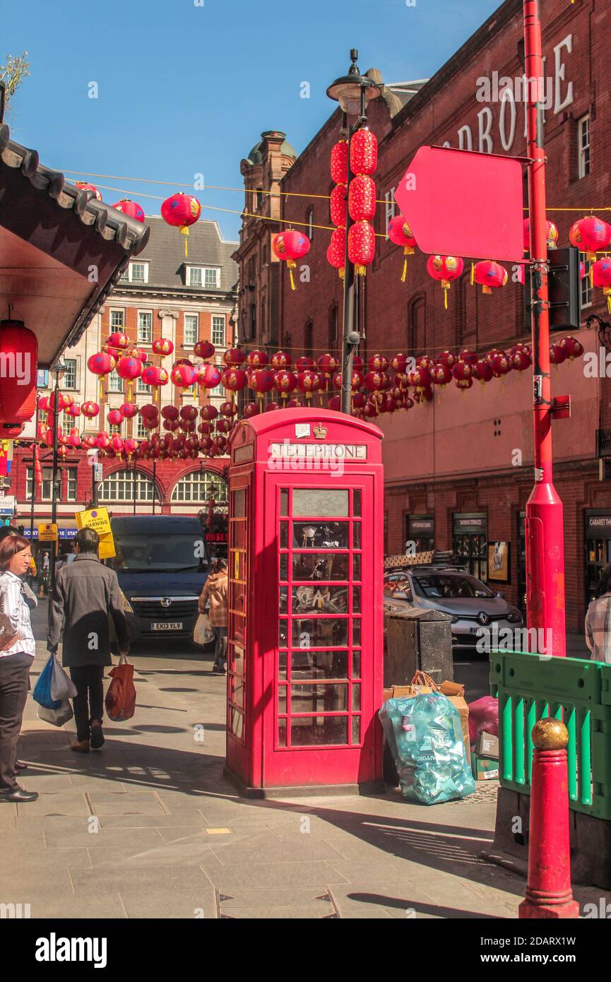LONDRES - Royaume-Uni - 03 mai 2018 : vue de China Town à Londres. China Town - l'une des principales attractions touristiques de Londres Banque D'Images