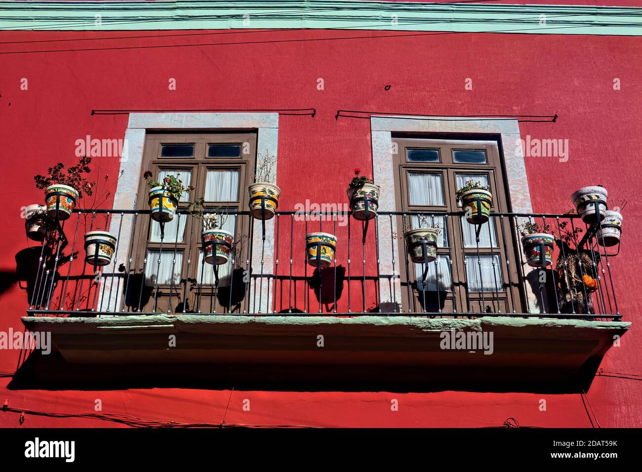 Balcon coloré à Guanajuato, au Mexique, classé au patrimoine mondial de l'UNESCO Banque D'Images