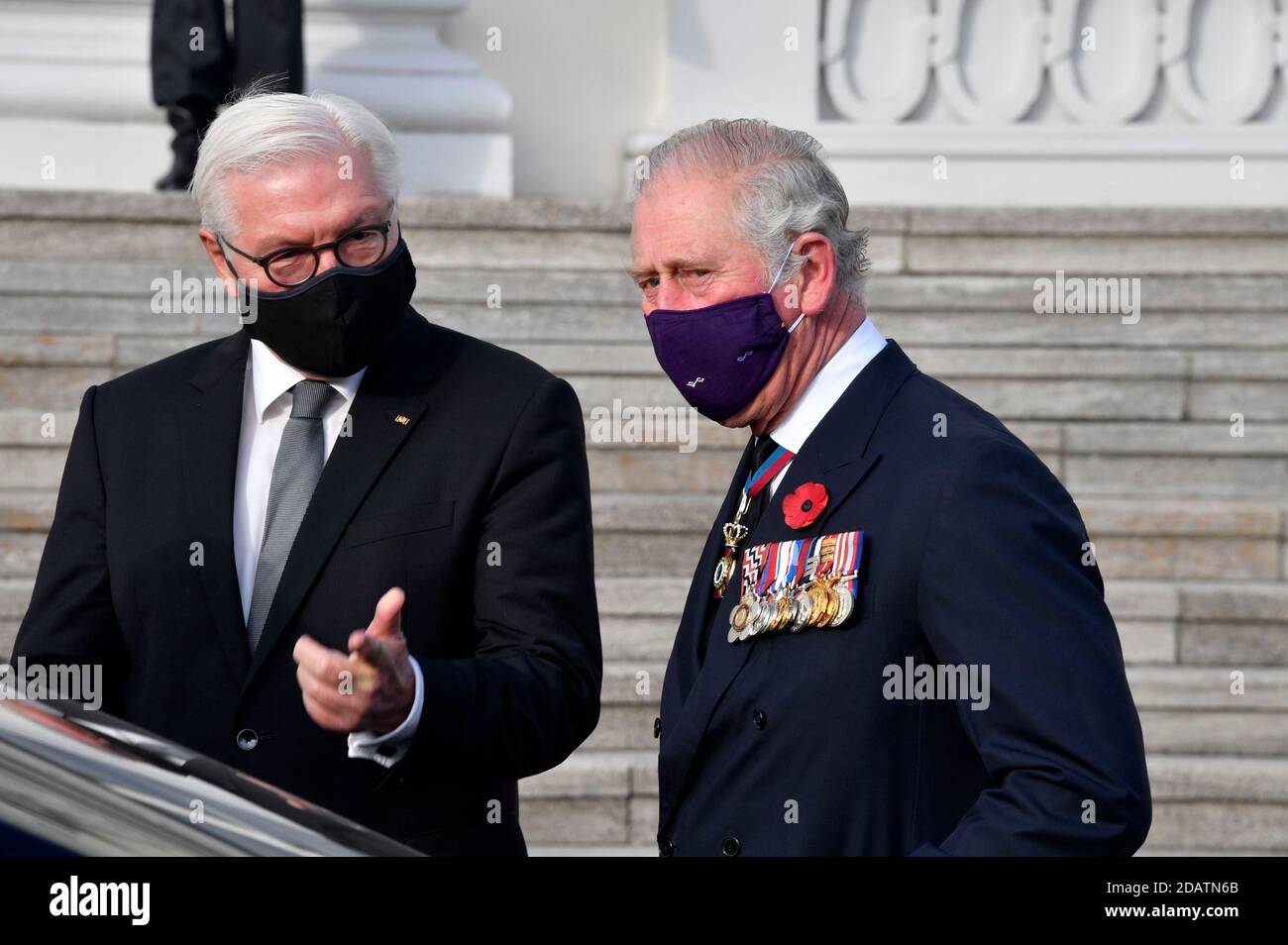 Berlin, Allemagne. 15 novembre 2020. Le président fédéral Frank-Walter Steinmeier et Charles, prince de Galles, à la réception du président fédéral allemand au palais de Bellevue le 15 novembre 2020 à Berlin, Allemagne crédit: Geisler-Fotopress GmbH/Alay Live News Banque D'Images