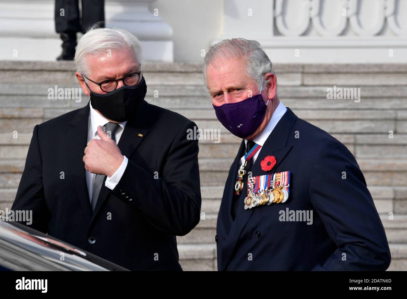 Berlin, Allemagne. 15 novembre 2020. Le président fédéral Frank-Walter Steinmeier et Charles, prince de Galles, à la réception du président fédéral allemand au palais de Bellevue le 15 novembre 2020 à Berlin, Allemagne crédit: Geisler-Fotopress GmbH/Alay Live News Banque D'Images