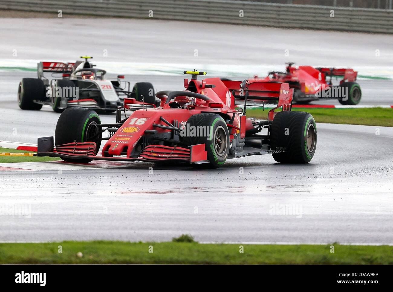 15 novembre 2020, Istanbul Park circuit, Istanbul, Formule 1 DHL Turque Grand Prix 2020, sur la photo Charles Leclerc (MCO # 16), Scuderia Ferrari, Kevin Magnussen (DNK # 20), Haas F1 Team, Sebastian Vettel (GER # 5), Scuderia Ferrari | usage dans le monde entier Banque D'Images