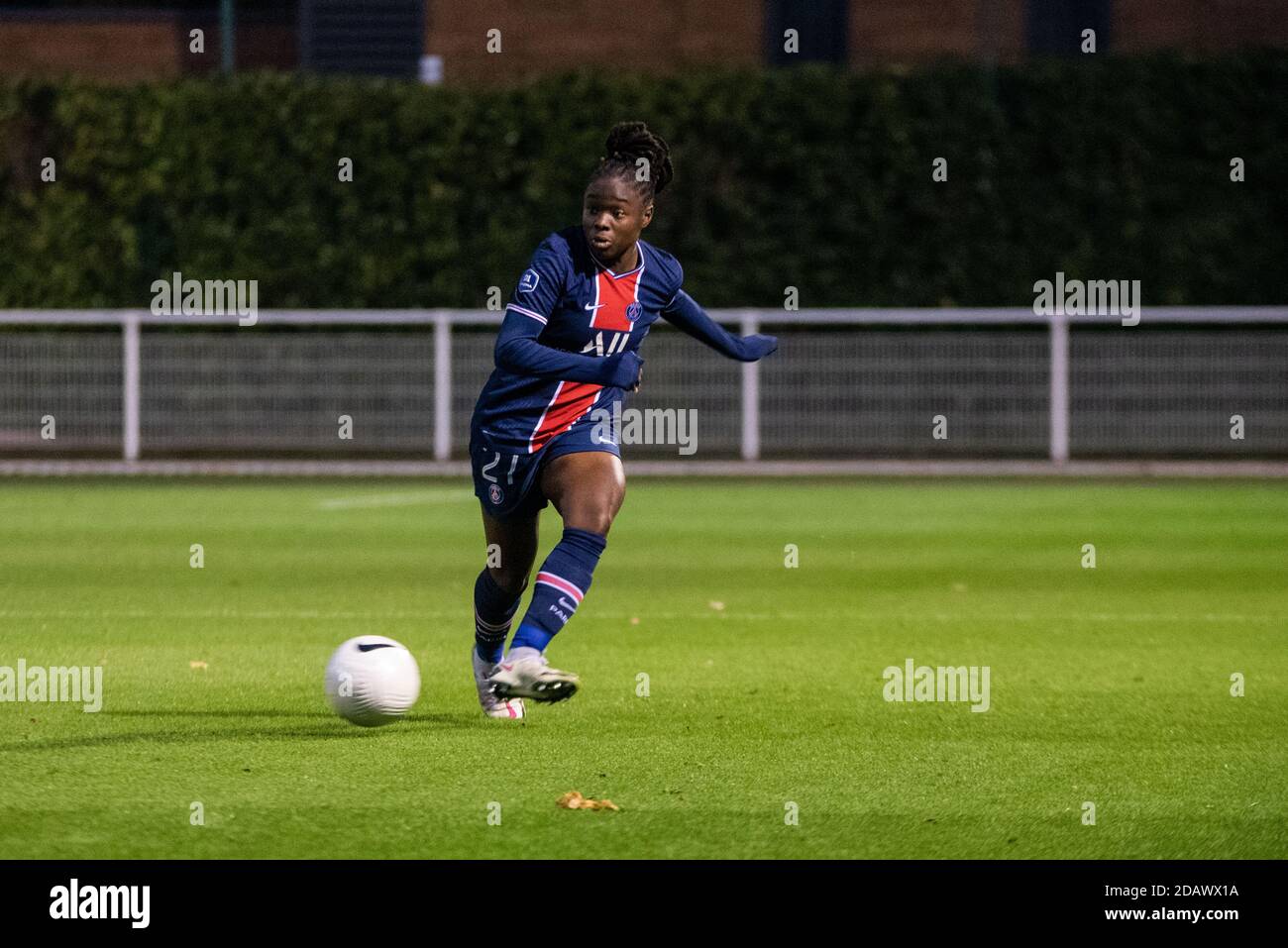 Sandy Baltimore de Paris Saint Germain contrôle le ballon pendant Le championnat de France des femmes&#039;s D1 Arkema football matc / LM Banque D'Images