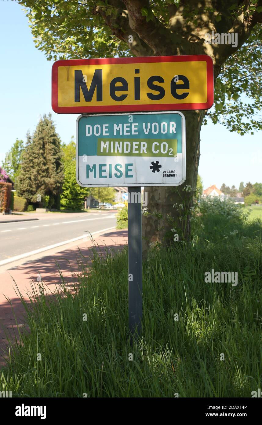 L'illustration montre le nom de la municipalité de Meise sur un panneau routier, dimanche 06 mai 2018. PHOTO DE BELGA NATHALIE WILLEMS Banque D'Images