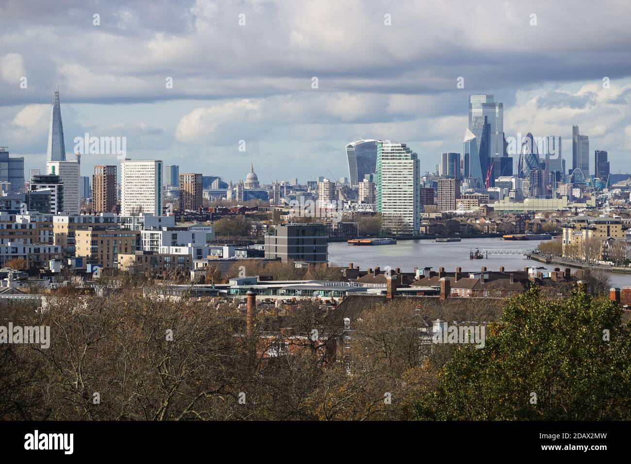 Vue sur Londres avec des immeubles de grande hauteur, Angleterre Royaume-Uni Banque D'Images
