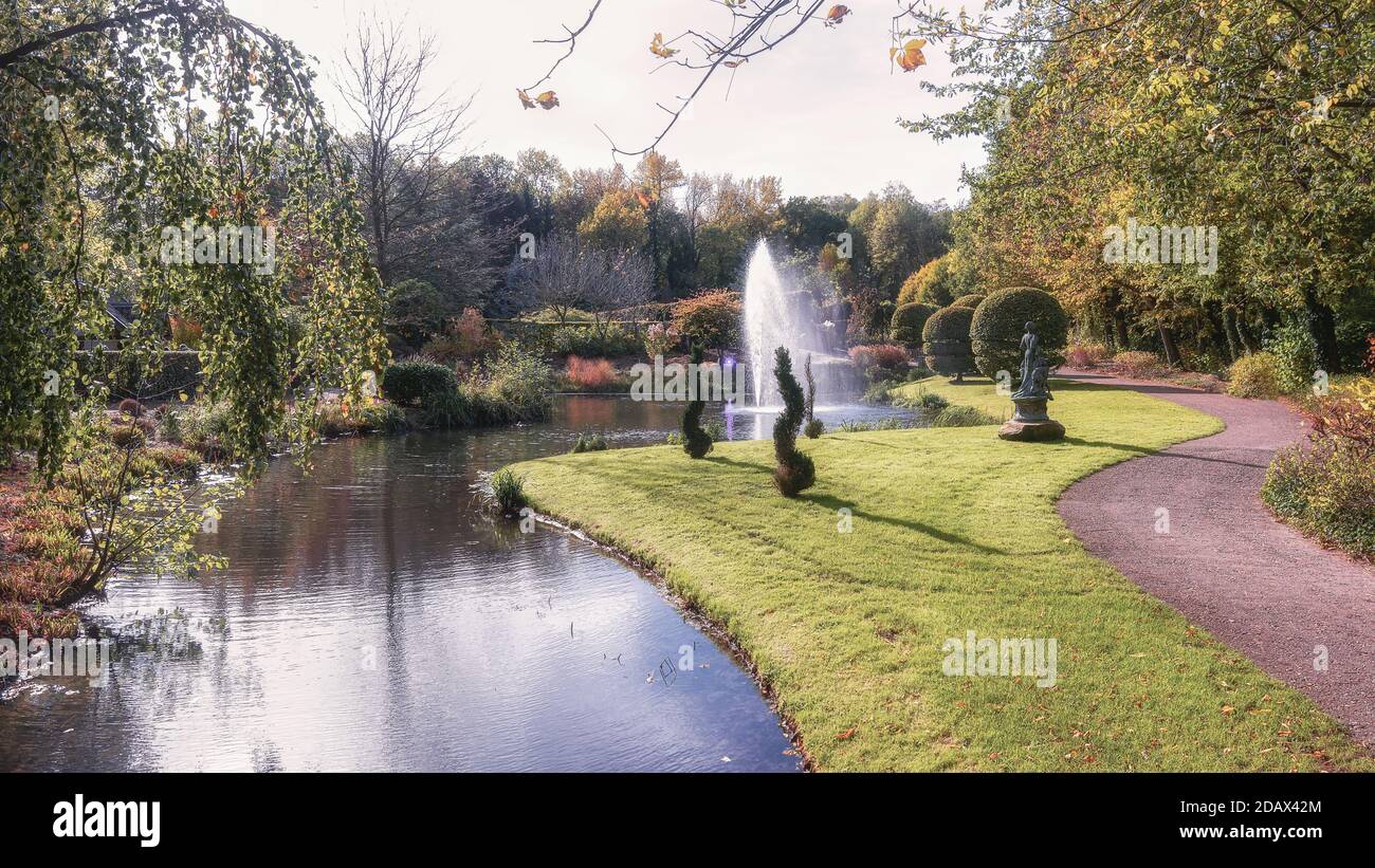 Landgraaf, pays-Bas, 26 octobre 2019 : style jardin anglais dans le parc Mondo Verde Banque D'Images