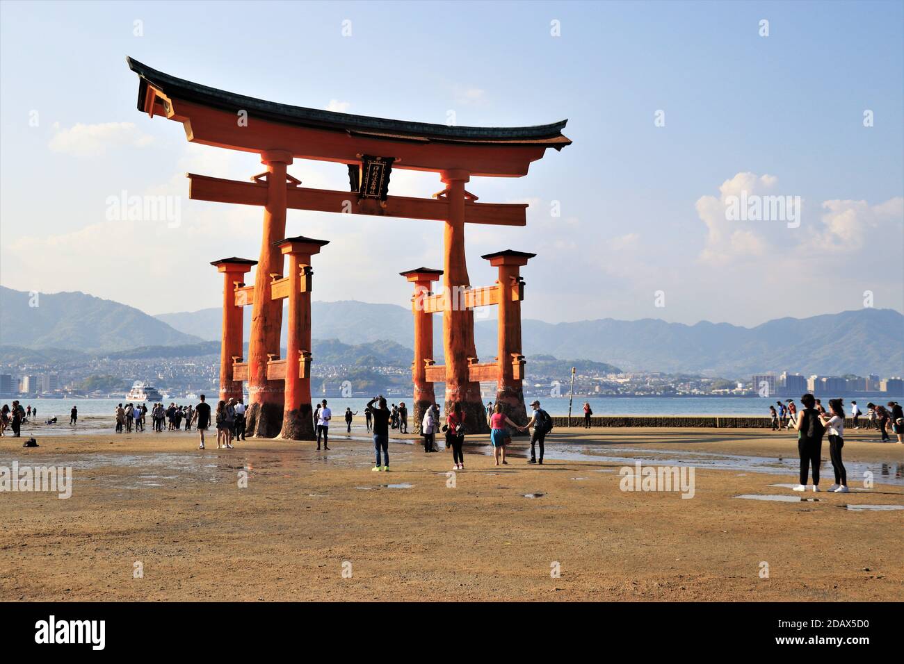 Porte Torii flottante d'Itsukushima, Miyajima Japon Banque D'Images