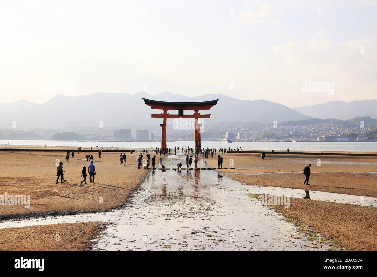 Porte Torii flottante d'Itsukushima, Miyajima Japon Banque D'Images