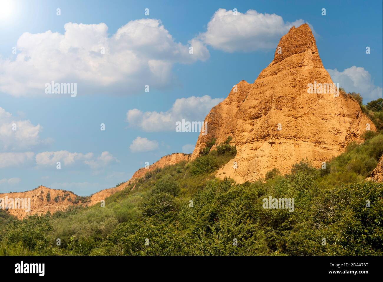 Las Medulas, anciennes mines d'or romaines à Leon, Castilla y Leon. Espagne. Photographie panoramique Banque D'Images Las Medulas, anciennes mines d'or romaines à Leon, Castilla y Leon. Espagne. Photographie panoramique Banque D'Images