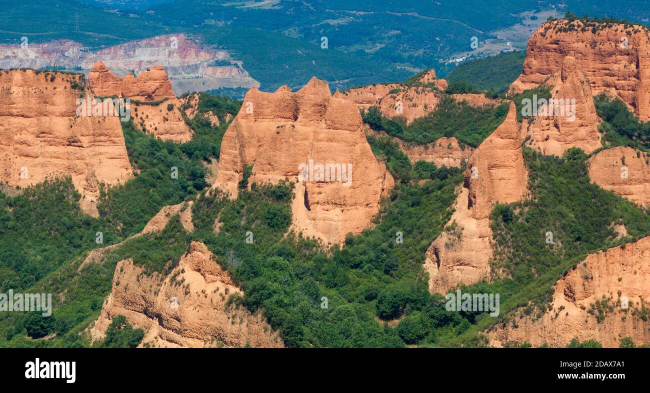 Las Medulas, anciennes mines d'or romaines à Leon, Castilla y Leon. Espagne. Photographie panoramique Banque D'Images