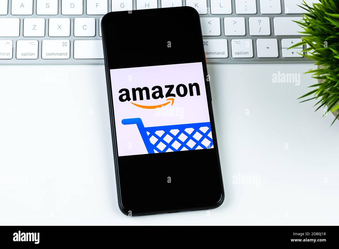 Logo de l'application Amazon sur l'écran d'un smartphone Photo Stock - Alamy