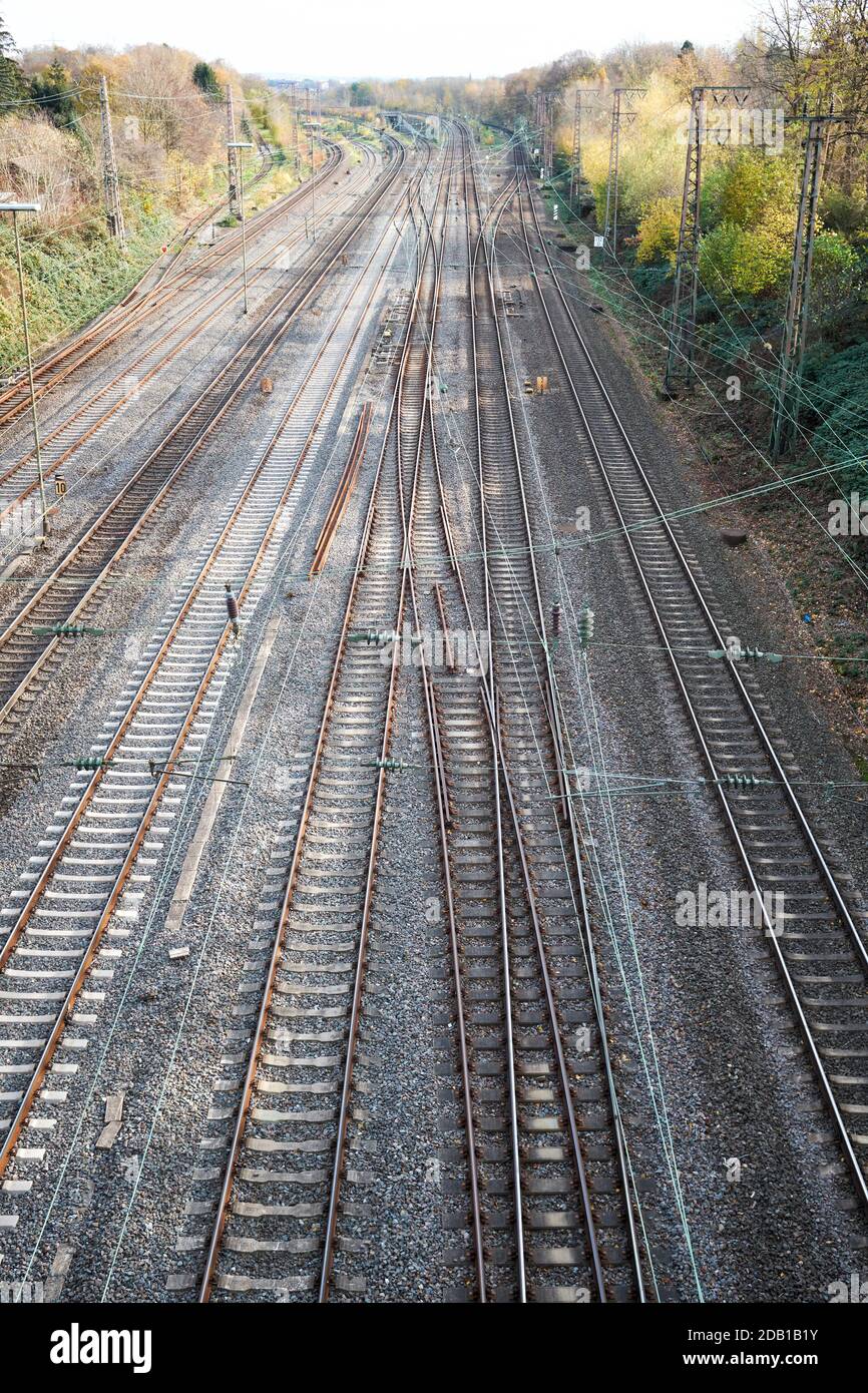 Blick auf Gleise von einer Bruecke aus Banque D'Images