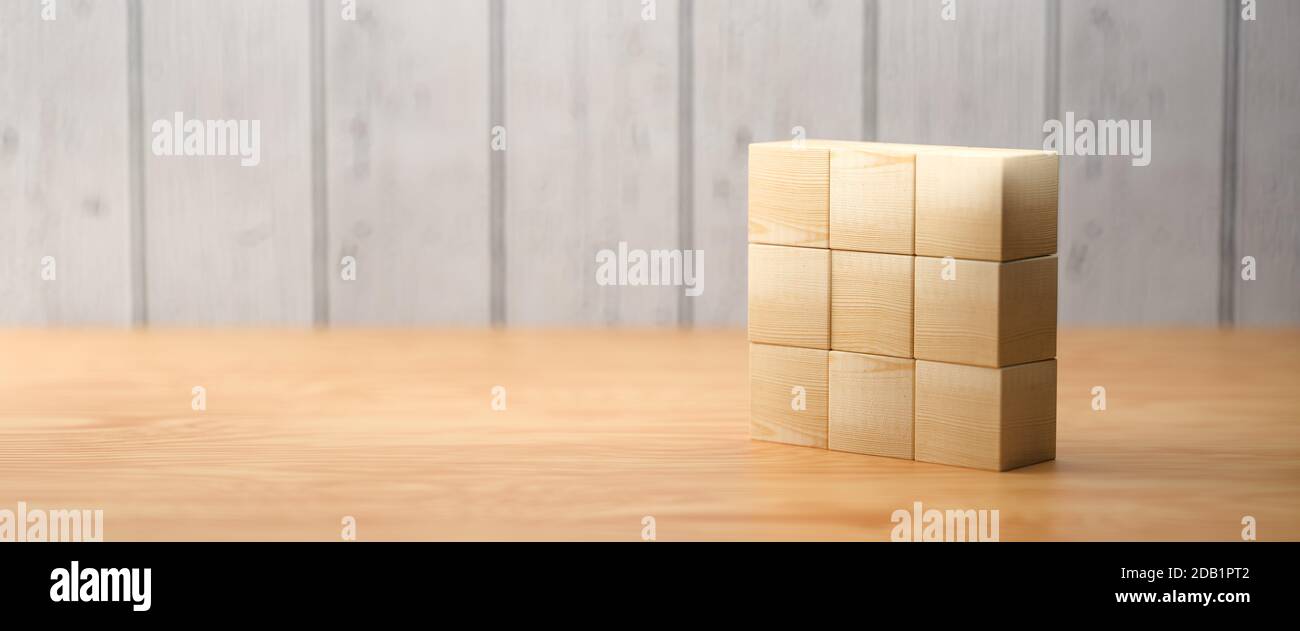 cubes en bois vides pour messages et icônes sur bois arrière-plan - illustration 3d Banque D'Images