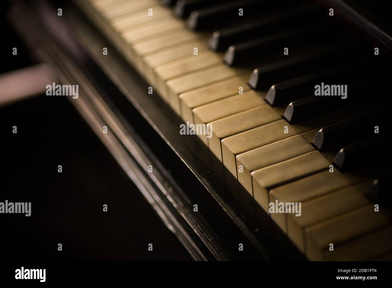 Gros Plan Sur Le Piano Avec Pédale Banque D'Images et Photos