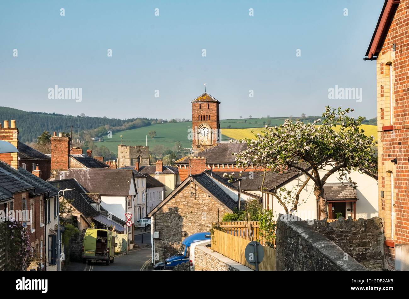 Vue sur la petite ville galloise de Presteigne, qui se trouve à la frontière entre le pays de Galles et l'Angleterre dans l'ancien comté de Radnorshire Banque D'Images