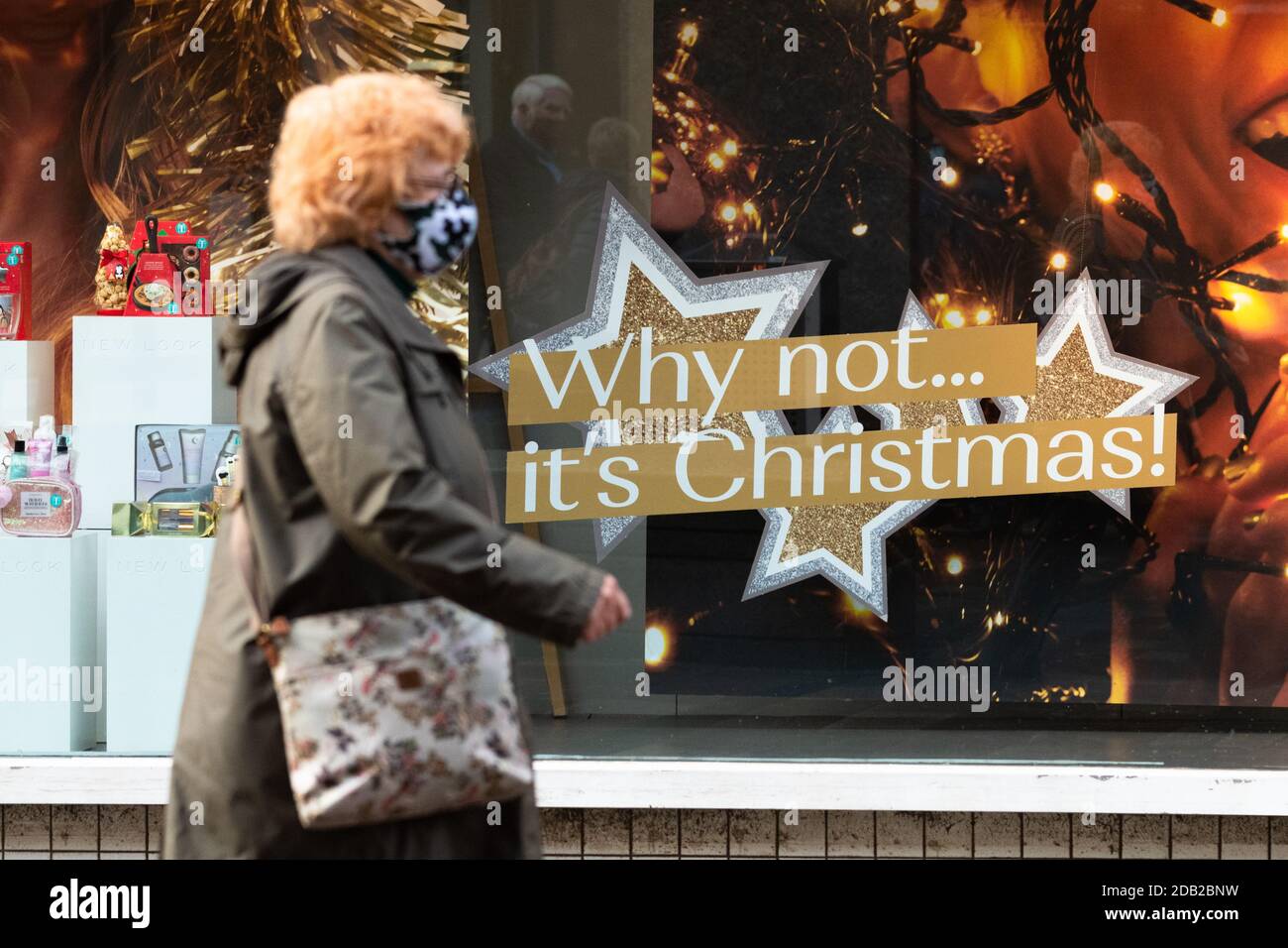 Stirling, Écosse, Royaume-Uni. 16 novembre 2020. Les acheteurs à Stirling aujourd'hui, en raison de la crainte que la zone du conseil pourrait être placé dans le plus haut niveau de verrouillage 4 à l'examen gouvernemental de demain crédit: Kay Roxby/Alay Live News Banque D'Images