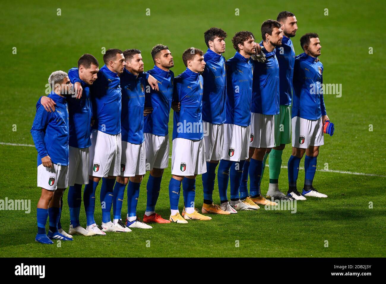 Reggio Emilia, Italie - 15 novembre 2020: Italie les joueurs (L-R: Lorenzo Insigne, Andrea Belotti, Federico Bernardeschi, Jorginho, Emerson Palmieri, Nicolo Barella, Alessandro Bastoni, Manuel Locatelli, Francesco Acerbi, Gianluigi Donnarumma, Alessandro Florenzi) sont vus avant le match national de football entre les nations de l'UEFA et la Pologne. L'Italie a gagné 2-0 sur la Pologne. Credit: Nicolò Campo/Alay Live News Banque D'Images