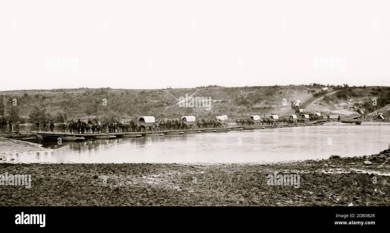 Fredericksburg, Virginie. Pont ponton à travers le Rappahannock. Banque D'Images