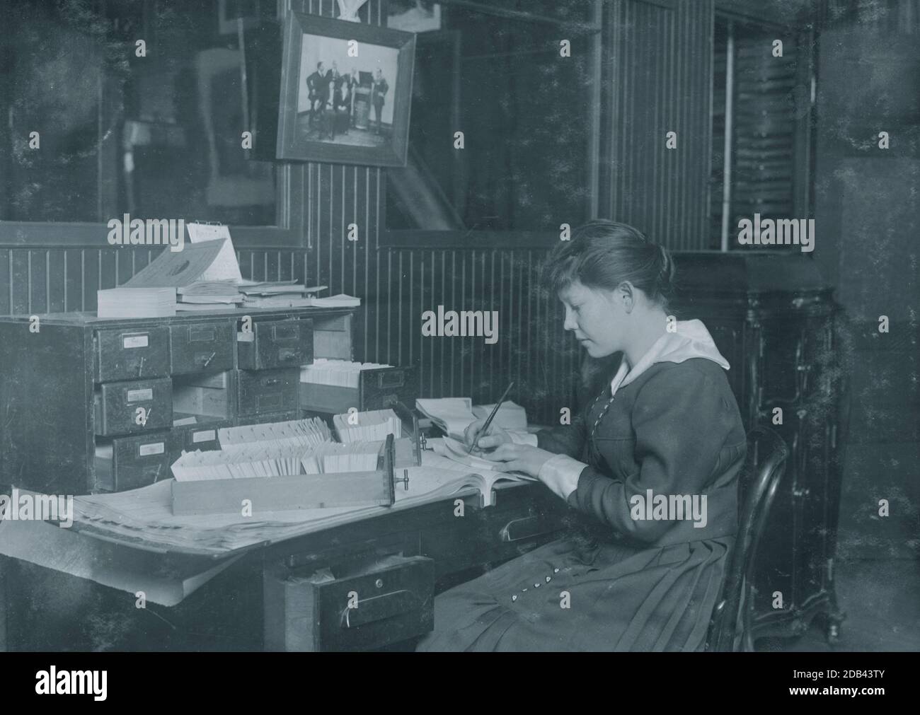 Malvina Amundsen, 15 ans. Office Girl dans Eastern Talking machine Co., 177, rue Tremont. . Banque D'Images