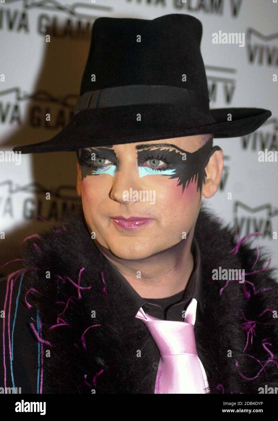 New York City 1-12-2004Boy George à la fête pour le nouveau MAC Viva Glam V Lipstick à l'Ace Gallery dans le bas de manhattan. Photo de John Roca/PHOTOlink / MediaPunch Banque D'Images