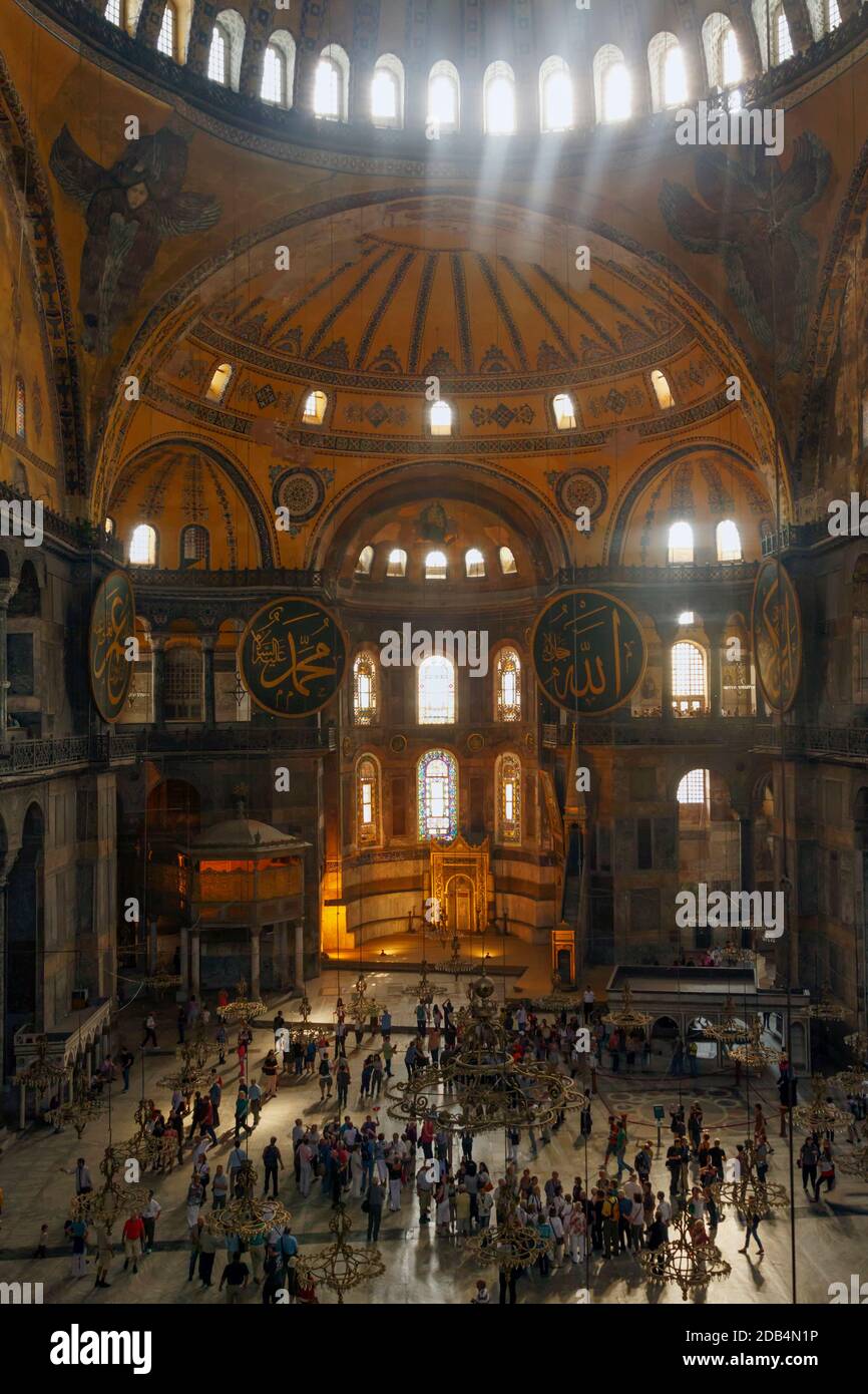 Istanbul, Turquie. Sainte-Sophie ou Sainte-Sophie ou Ayasofya. Construit comme une église au 6ème siècle, utilisé comme une mosquée à partir de 1453, un musée à partir de 1935 un Banque D'Images