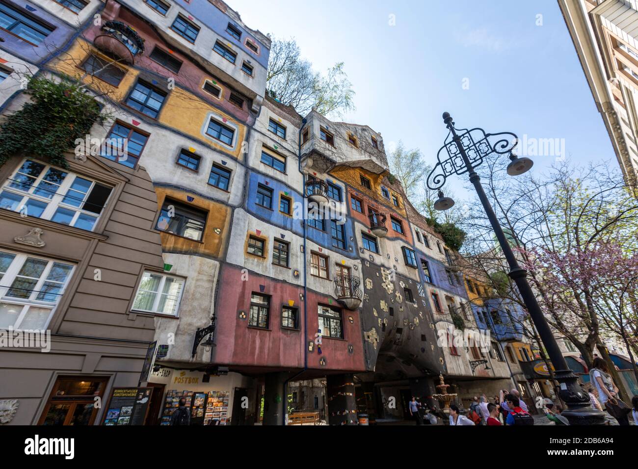 Hundertwasserhaus, façade Kegelgasse, par Friedensreich Hundertwasser et Josef Krawina, quartier Landstraße, Vienne, Autriche Banque D'Images