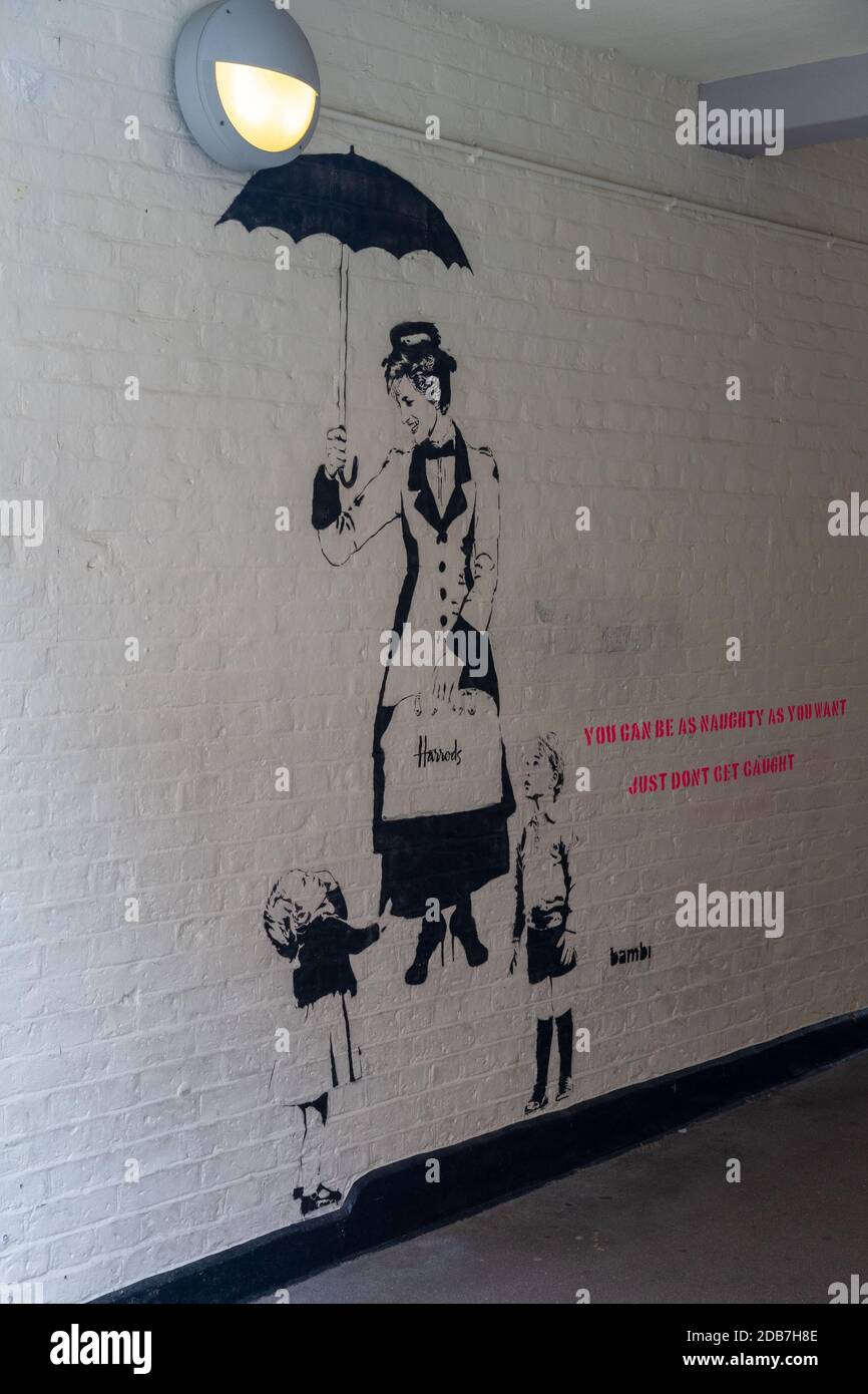 Vous pouvez être aussi Naughty que vous voulez l'art de rue Londres bambi Banque D'Images