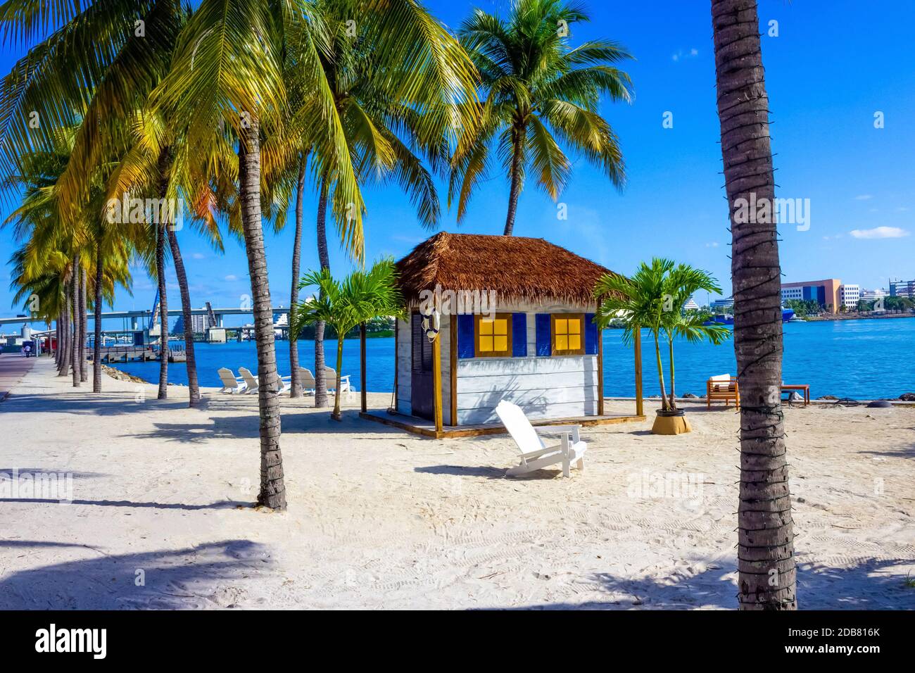 Tôt le matin dans la lumière de Bayfront Park à Miami Banque D'Images