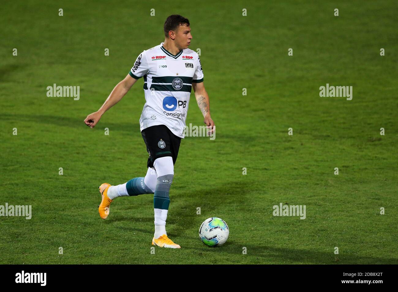 Stade Couto Pereira, Curitiba, Brésil. 16 novembre 2020. Brazilian Serie A, Coritiba versus Bahia; Hugo Moura de Coritiba Credit: Action plus Sports/Alay Live News Banque D'Images