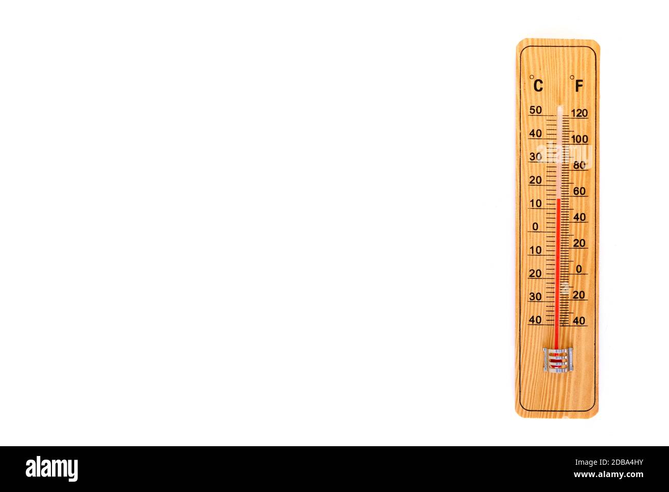 Une photo en studio d'un thermomètre mural Banque D'Images