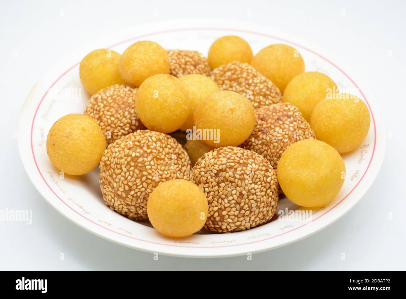 Boule de sésame frite avec pâte de citrouille Banque D'Images