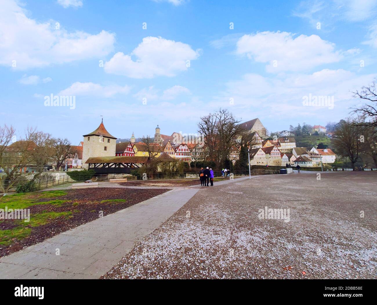 Schwaebisch Hall, Allemagne - 02 janvier 2020 : vieille ville de Schwaebisch Hall, dans le sud de l'Allemagne. Vue de l'île de Kochreinsel près de la rivière Kocher. Banque D'Images