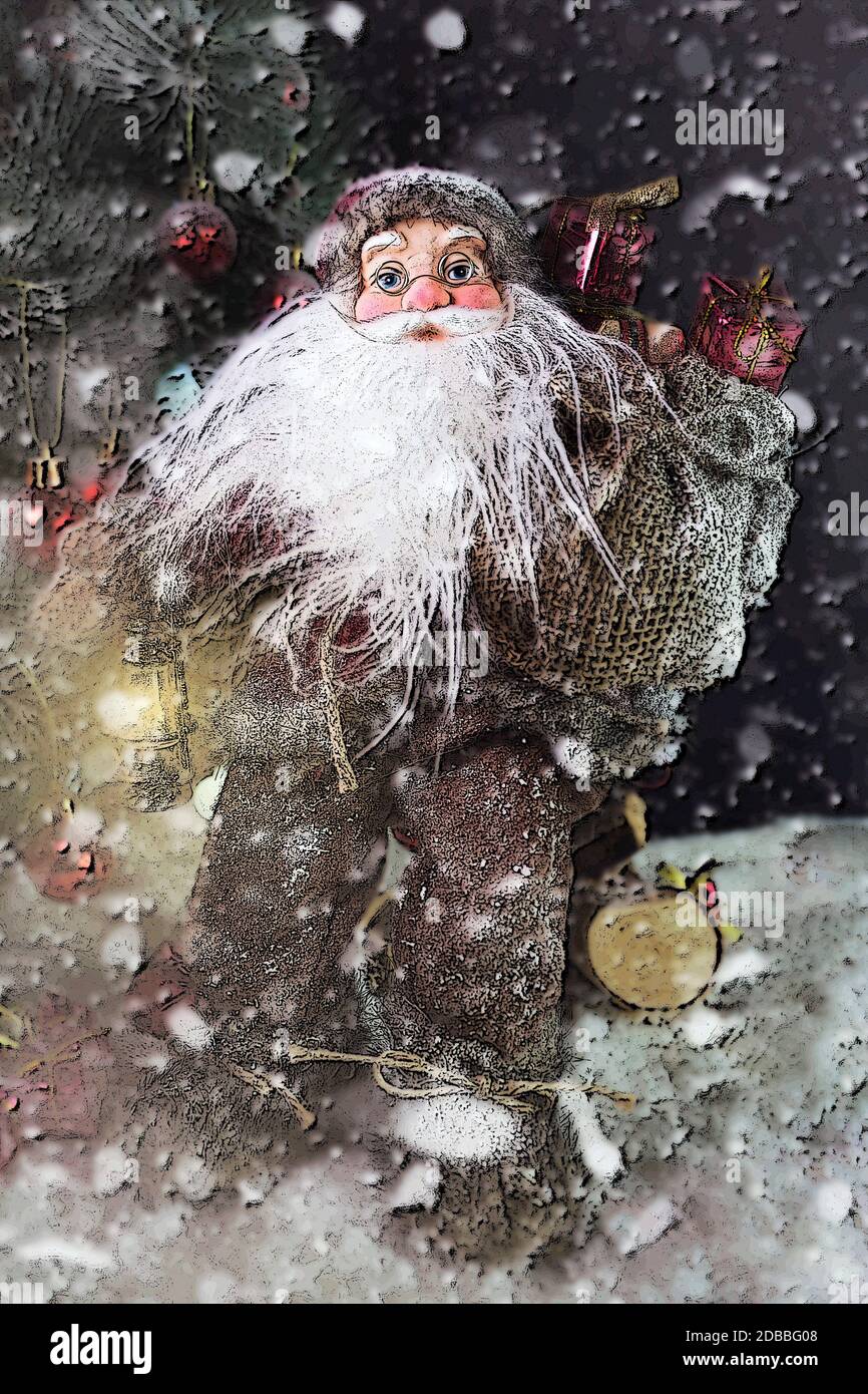 Le Père Noël en plein air à côté d'arbre de Noël dans la neige transportant des cadeaux aux enfants. Joyeux Noël & Nouvel An concept Banque D'Images