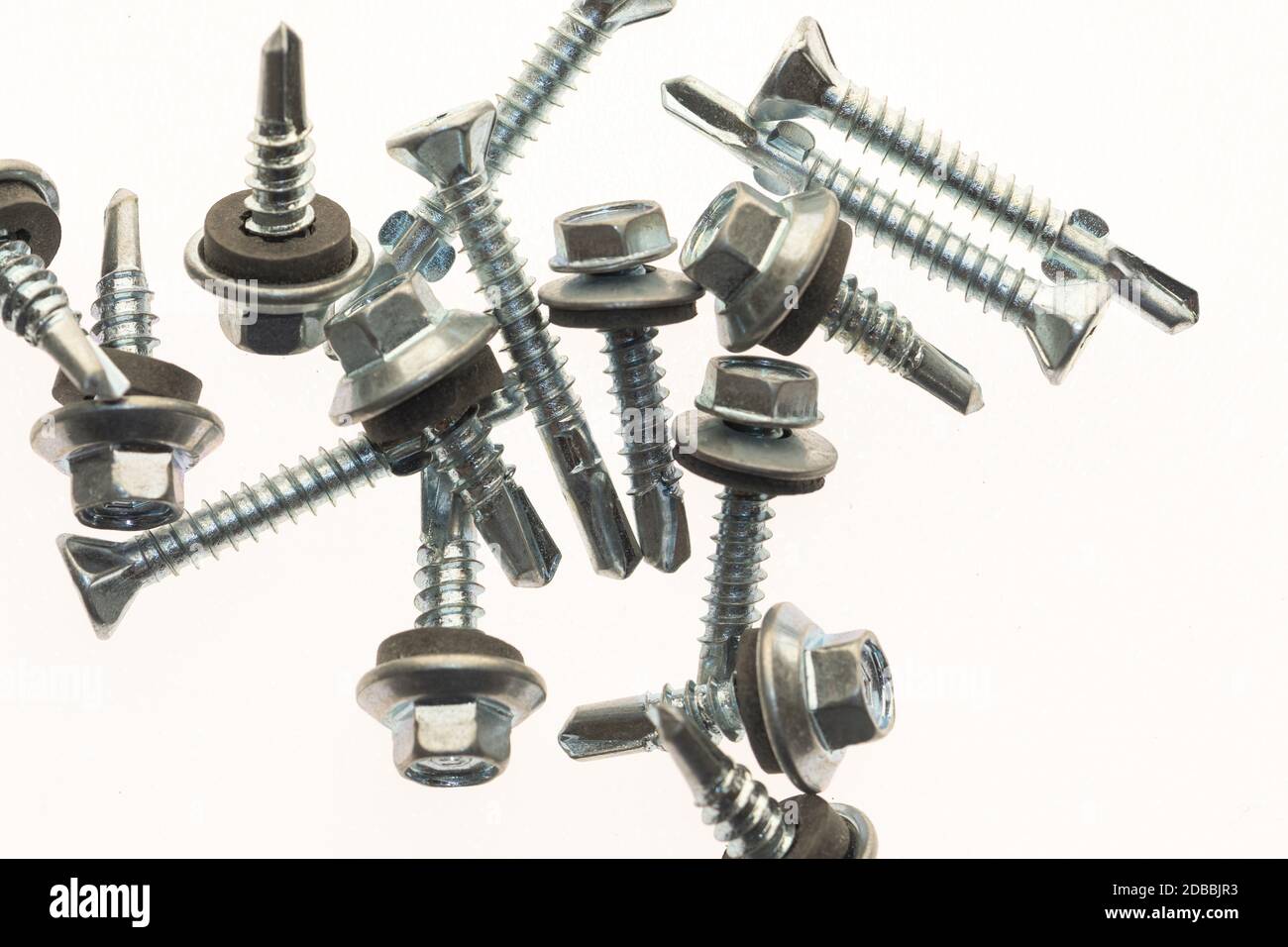 vis en tôle et en acier inoxydable avec écrous hexagonaux Banque D'Images