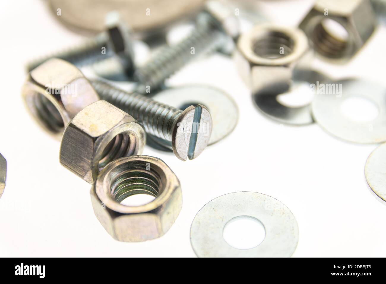 vis en tôle et en acier inoxydable avec écrous hexagonaux Banque D'Images