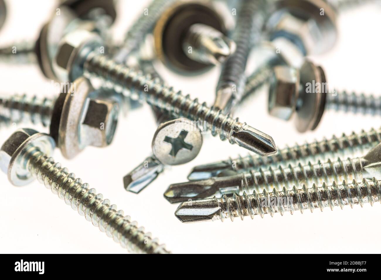 vis en tôle et en acier inoxydable avec écrous hexagonaux Banque D'Images