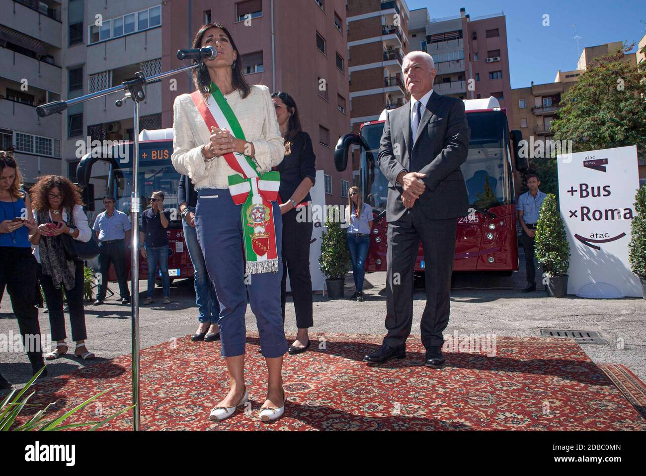 Virginie raggi laura mattarella partecipano alla inaugarazion Banque de ...