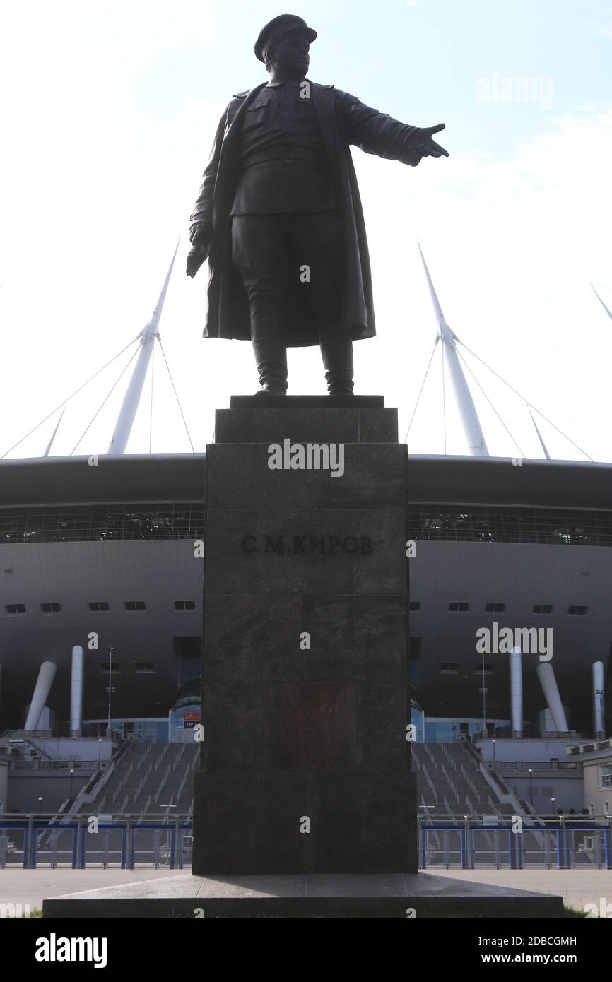 S.M. Monument de Kirov de Saint-Pétersbourg avant stadium. Banque D'Images