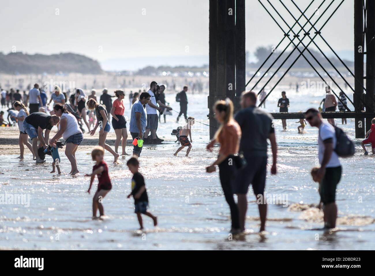 Weston-super-Mare, Royaume-Uni. 13 septembre 2020. Des milliers de voyageurs d'une journée visitent Weston-super-Mare pour profiter du week-end chaud un jour avant le verrouillage Banque D'Images