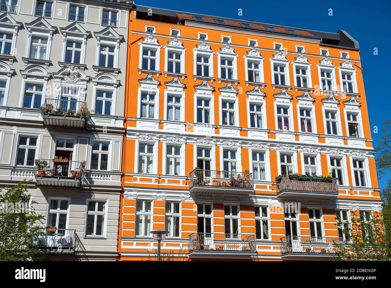 Appartement ancien rénové colorés bâtiments vus à Berlin, Allemagne Banque D'Images