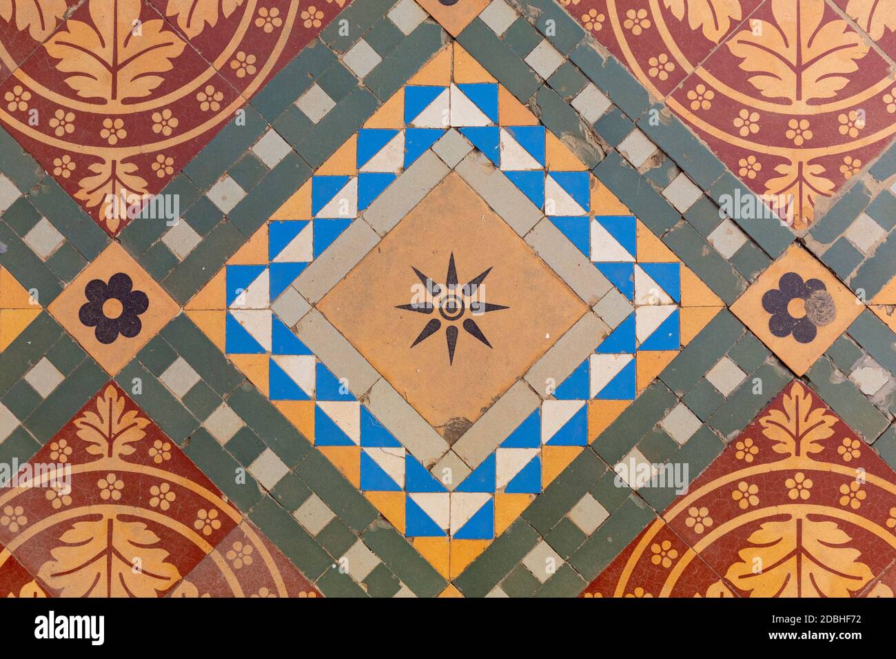 Vecteur d'ornement oriental transparente motif. Lacés avec arrière-plan décoratif floral et rond ornement géométrique. Inwrought. Carreaux mandala répétition Banque D'Images