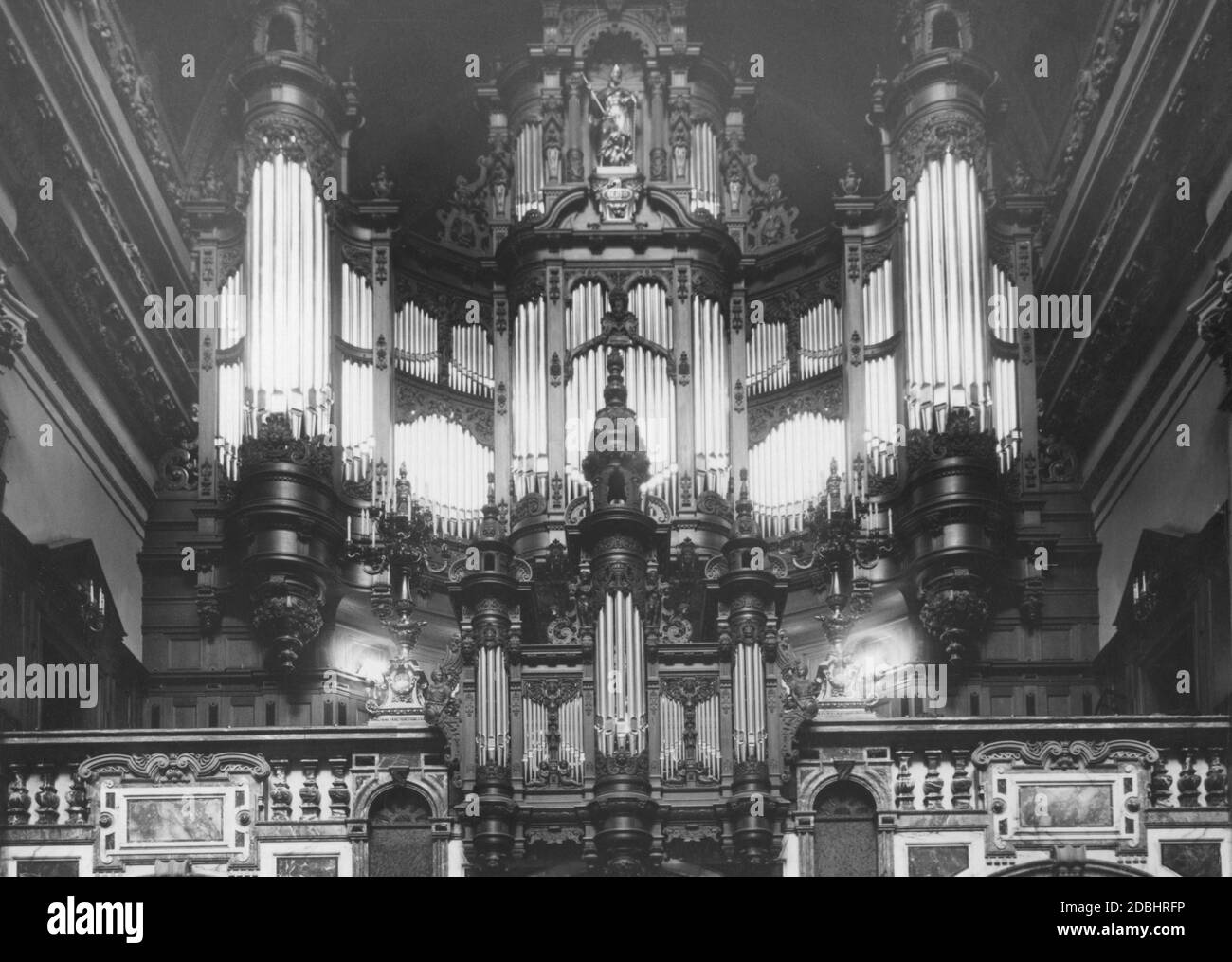 La photographie de 1932 montre le grand orgue de la cathédrale de Berlin, qui a été construit par l'atelier de construction d'orgue Sauer. Banque D'Images