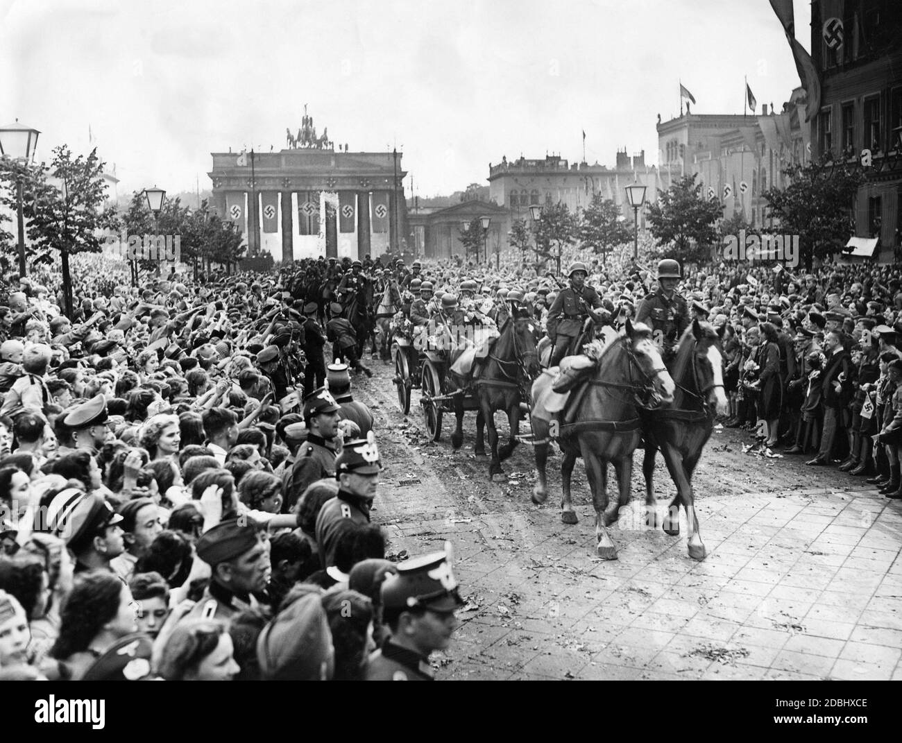 Victory parade berlin 1940 Banque de photographies et d’images à haute ...