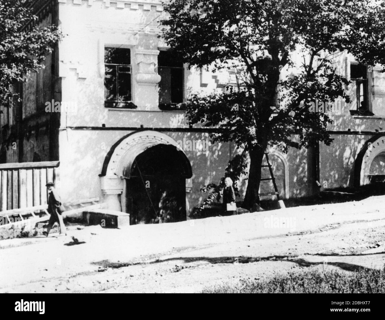 À la suite de l'avancée des contre-révolutionnaires bélarussiens à Sverdlovsk, les membres de la famille du tsar Nicholas II, qui y ont été détenus, ont été abattus dans cette cave le 16 juillet. Banque D'Images