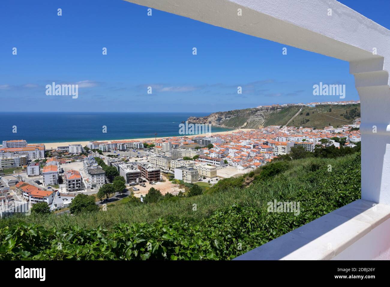 Vue sur Nazare et l'océan Atlantique, quartier Leiria, Portugal, Europe Banque D'Images