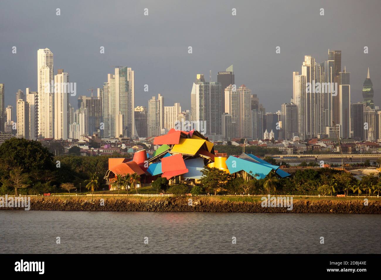 Panama City Skyline au crépuscule, Panama, Amérique centrale Banque D'Images