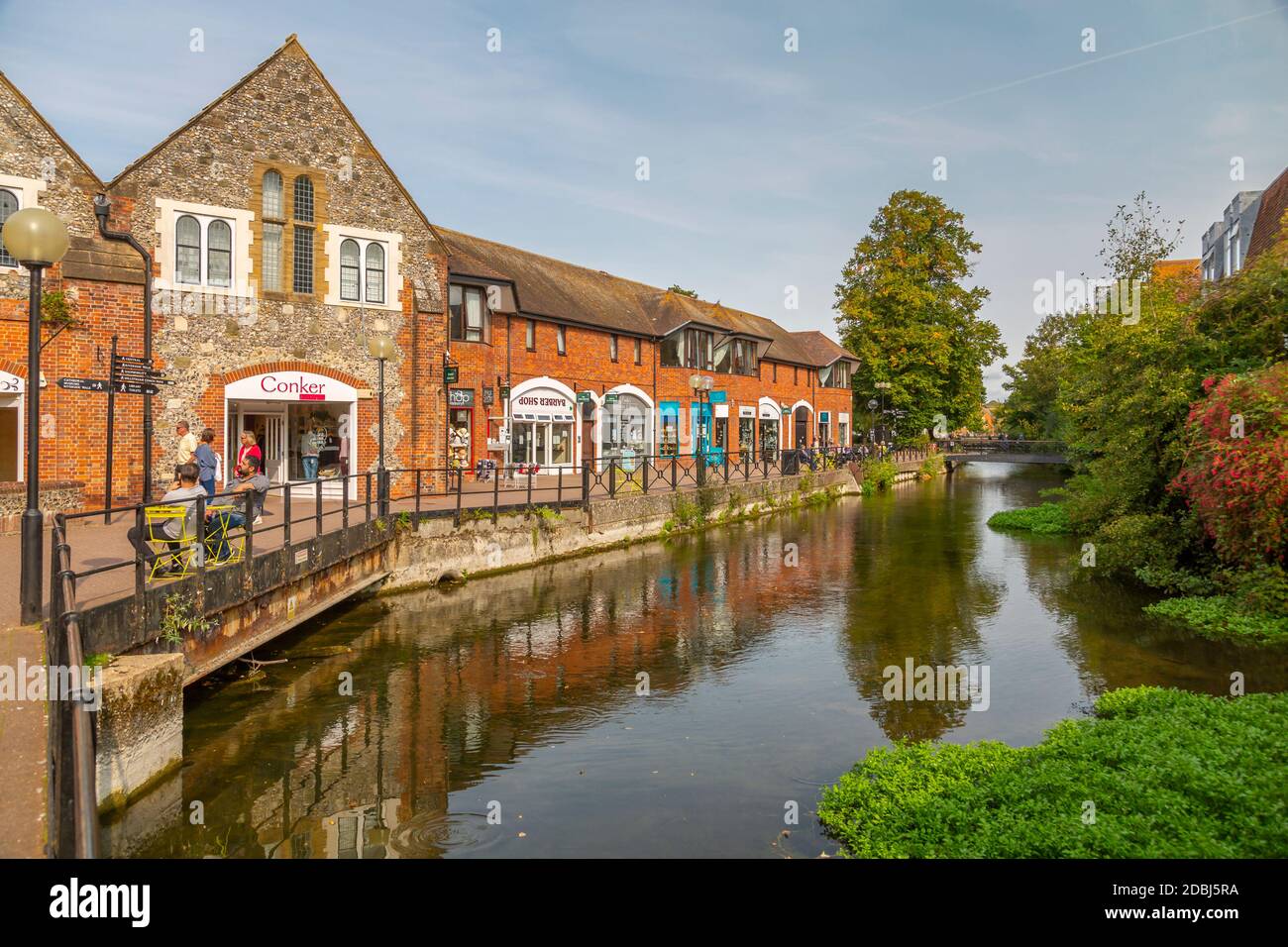 Vue sur les Maltings et la rivière Avon, Salisbury, Wiltshire, Angleterre, Royaume-Uni, Europe Banque D'Images