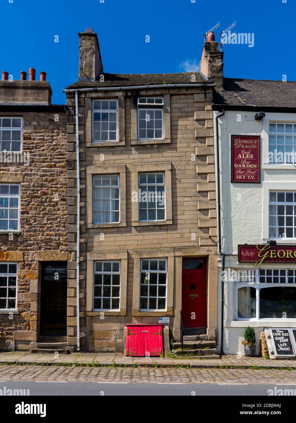 Bâtiments historiques dans le quai St George Lancaster Lancashire Angleterre Royaume-Uni qui a été construit comme un port dans les années 1750 quand Lancaster était un port de commerce. Banque D'Images