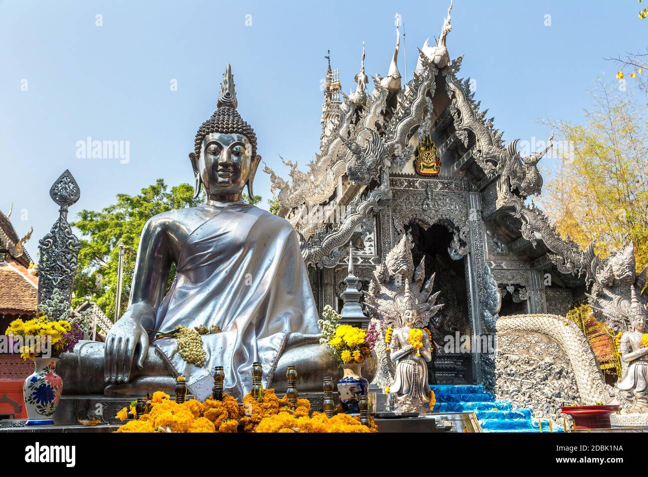 Wat Sri Suphan (temple d'argent) - temple bouddhiste à Chiang Mai, Thaïlande en un jour d'été Banque D'Images