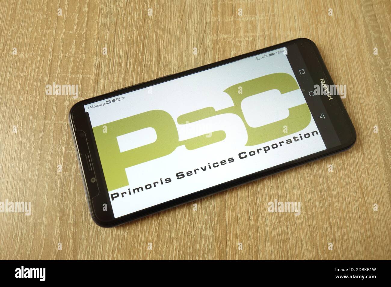 KONSKIE, POLOGNE - 21 juin 2019 : logo de la société Primoris Services Corporation affiché sur le téléphone portable Banque D'Images