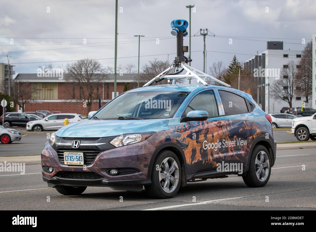 Voiture avec vue sur la rue Google et caméra 360 fixée au sommet à Kingston, Ontario, le mardi 17 novembre 2020. Banque D'Images